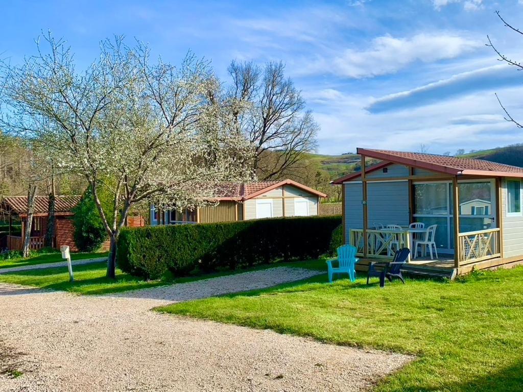 Camping Familial Paisible Avec Piscine, Mobil Home , Chalet, Studio & Emplacement Nue Casties-Labrande Eksteriør billede