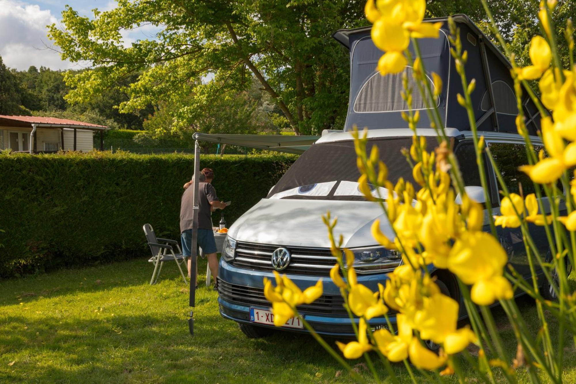 Camping Familial Paisible Avec Piscine, Mobil Home , Chalet, Studio & Emplacement Nue Casties-Labrande Eksteriør billede