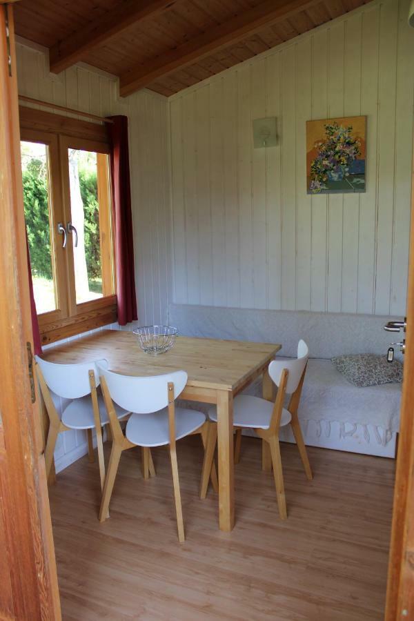 Camping Familial Paisible Avec Piscine, Mobil Home , Chalet, Studio & Emplacement Nue Casties-Labrande Eksteriør billede