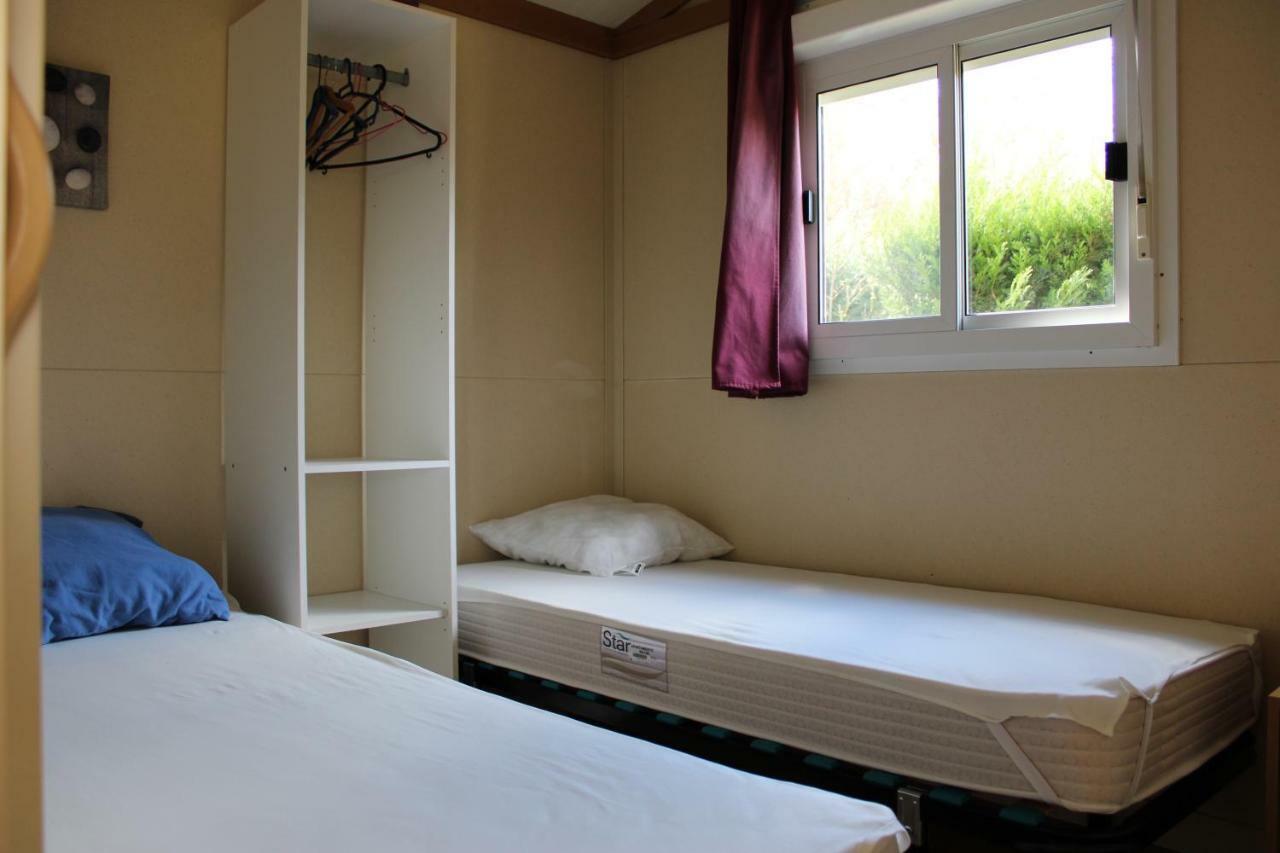 Camping Familial Paisible Avec Piscine, Mobil Home , Chalet, Studio & Emplacement Nue Casties-Labrande Eksteriør billede