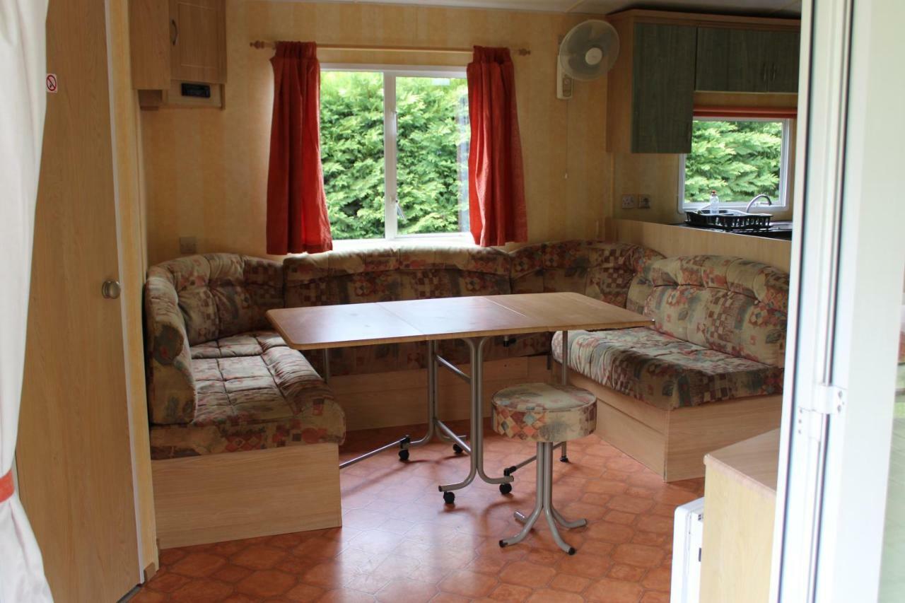 Camping Familial Paisible Avec Piscine, Mobil Home , Chalet, Studio & Emplacement Nue Casties-Labrande Eksteriør billede